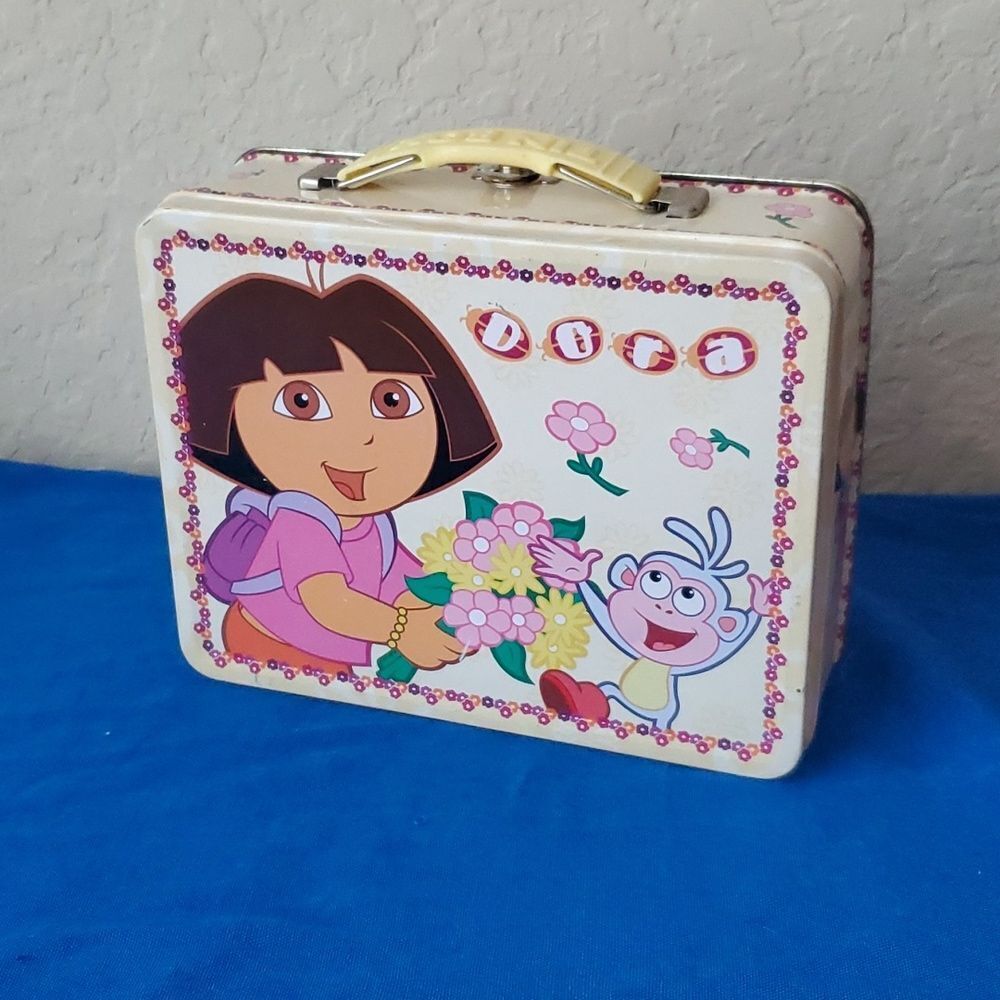 Vintage 2005 Dora the Explorer Tin Box Metal Lunch Box Beauty in Bloom Viacom
